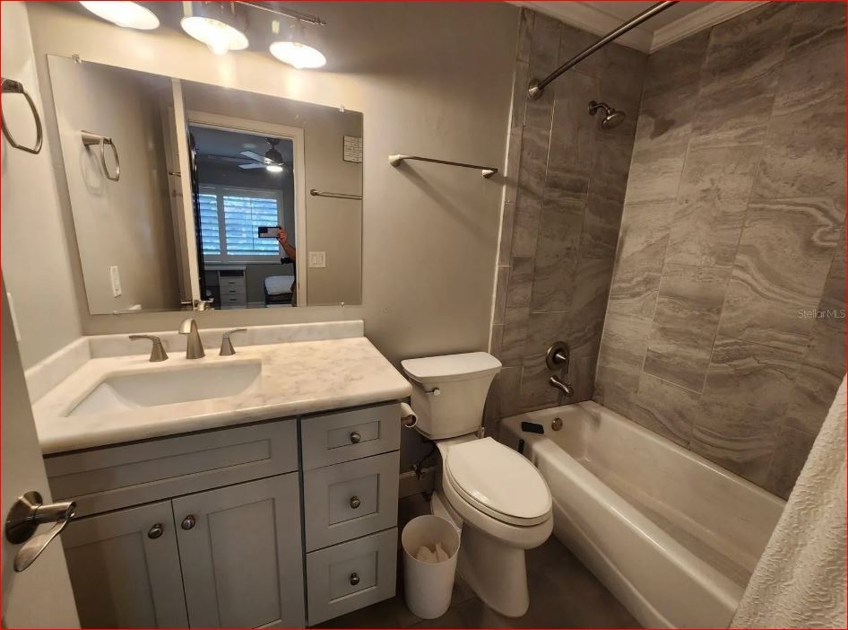 Bath #2 - 2735 SW 35th Pl