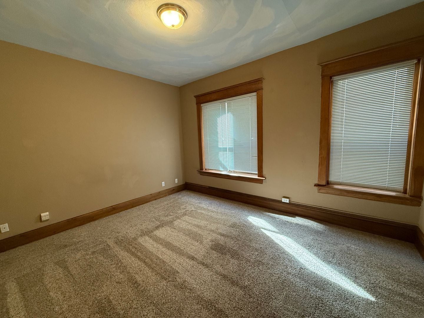 Building Photo - 1210 E Colfax Ave