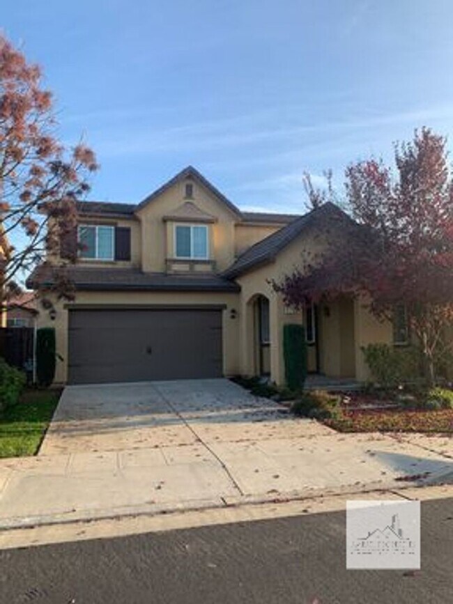 Building Photo - Spacious 4 Bedroom 3 Bath Home in Harlan R...