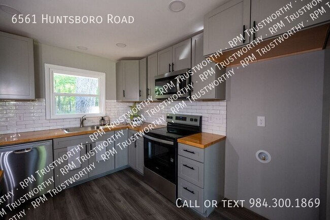 Building Photo - 6561 Huntsboro Rd