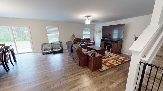 Building Photo - Pet Friendly 2023 Build in Convenient Location!