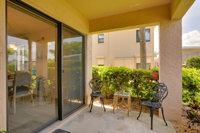 Building Photo - 3722 SE 12th Ave