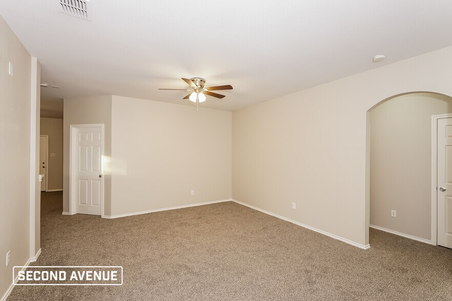 Building Photo - 204 Freedom Trl