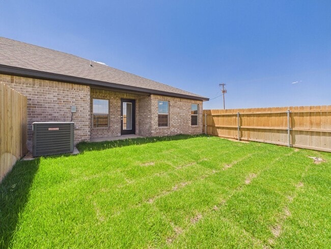 Building Photo - 9770 Elite St
