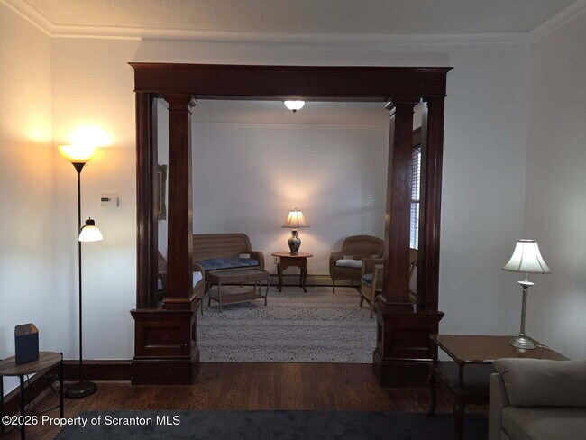 Building Photo - 1706 E Gibson St