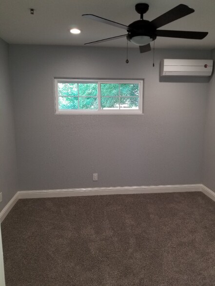 Building Photo - 41 Marcia Ct