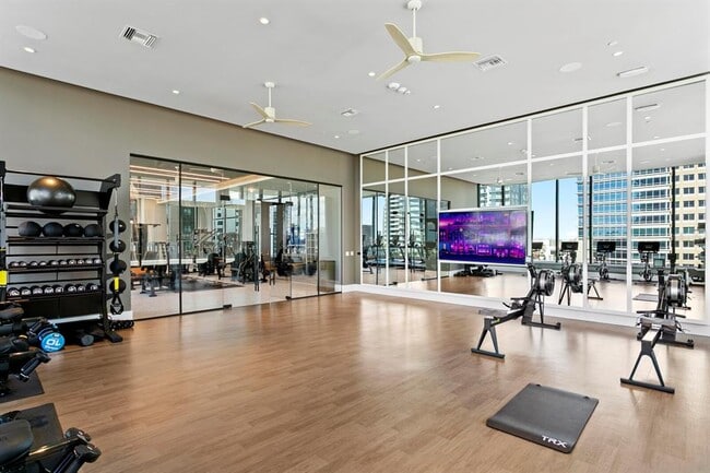 Building Photo - 275 1st Ave S