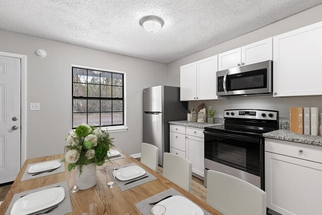 Building Photo - 102 Cone St