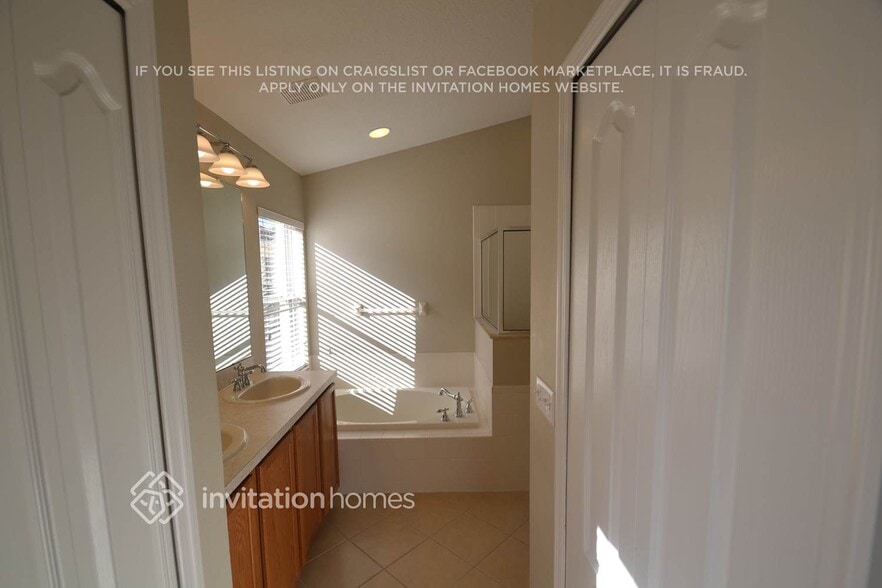 Building Photo - 11559 Weston Course Loop