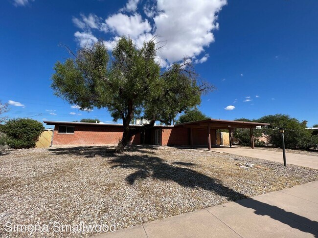 Primary Photo - 4 br, 2 bath House - 101 S Evelyn Avenue
