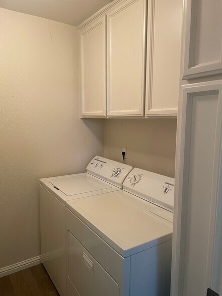 Building Photo - 4317 Escambia Ct
