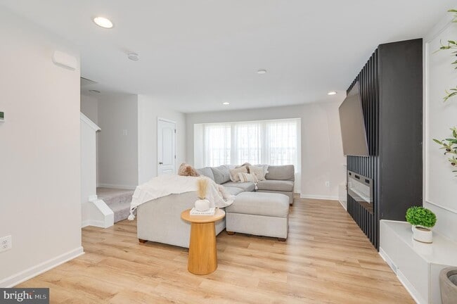 Building Photo - 64 Tate Manor Dr