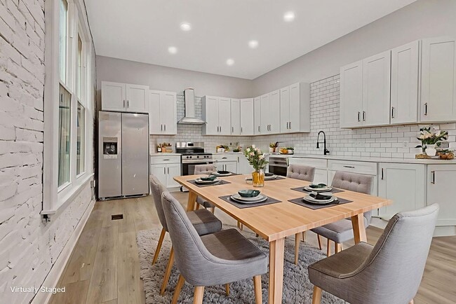 Building Photo - Spacious Newly Renovated 5-Bedroom Home wi...