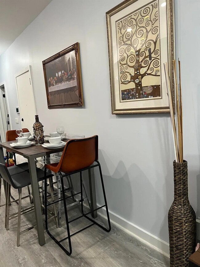 Building Photo - 84 Sherman Ave