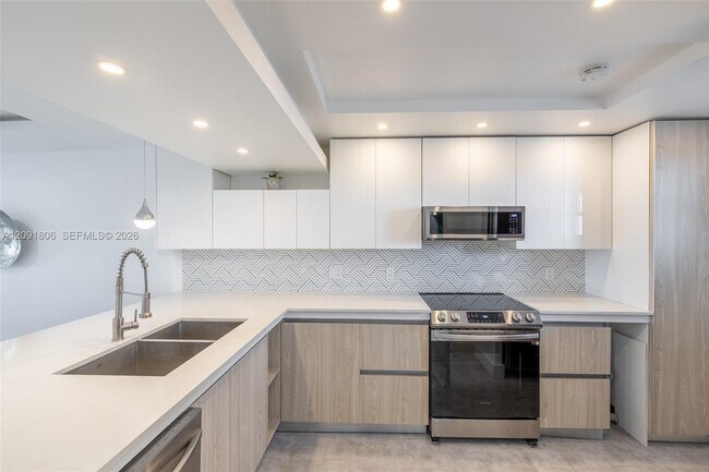 Building Photo - 2903 N Miami Beach Blvd