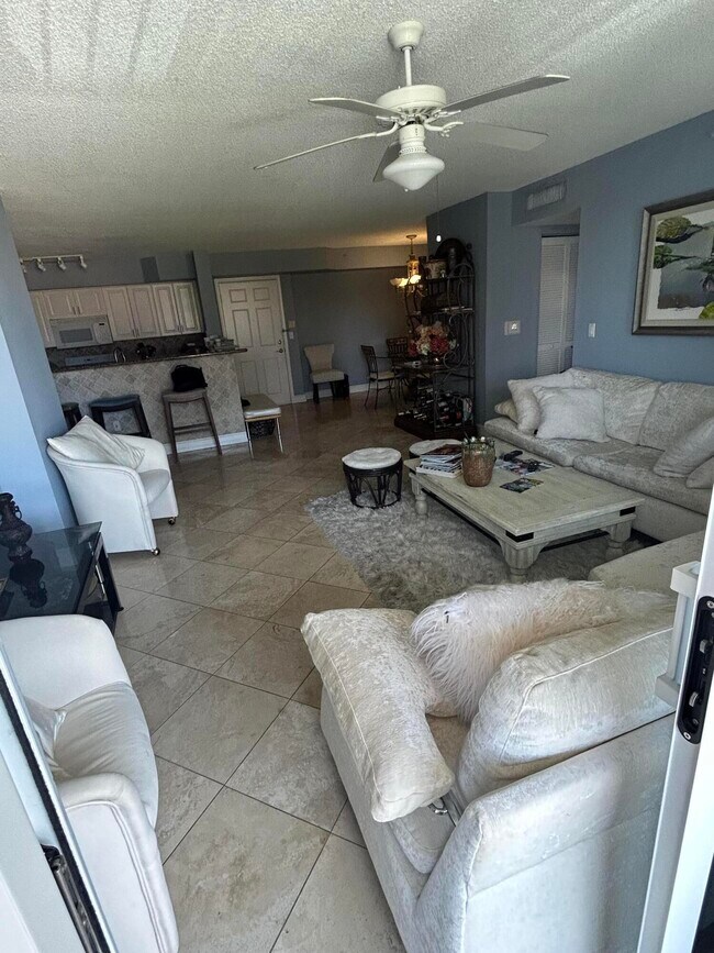 Building Photo - 3606 S Ocean Blvd