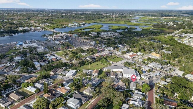 Building Photo - 207 Athens St