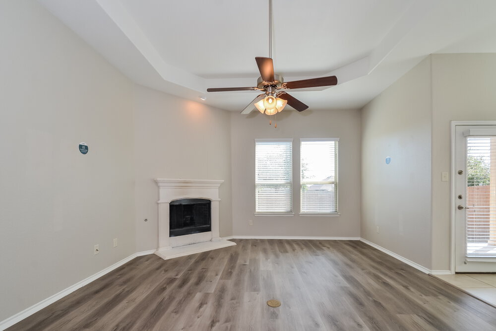 Building Photo - 1805 Lake Pine Dr