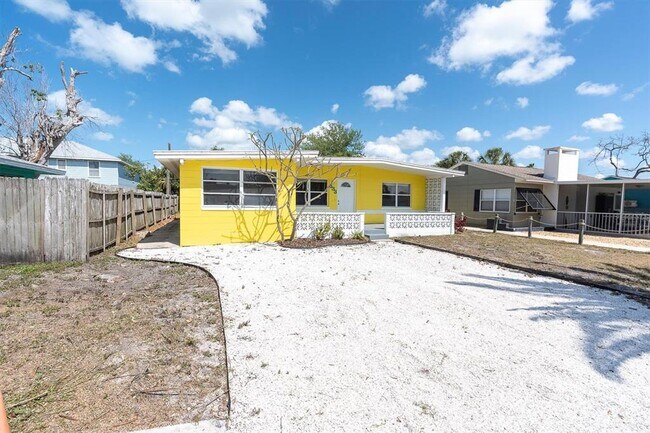 Building Photo - 333 72nd Ave