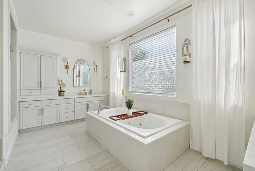 Building Photo - 2070 Katnich Ln