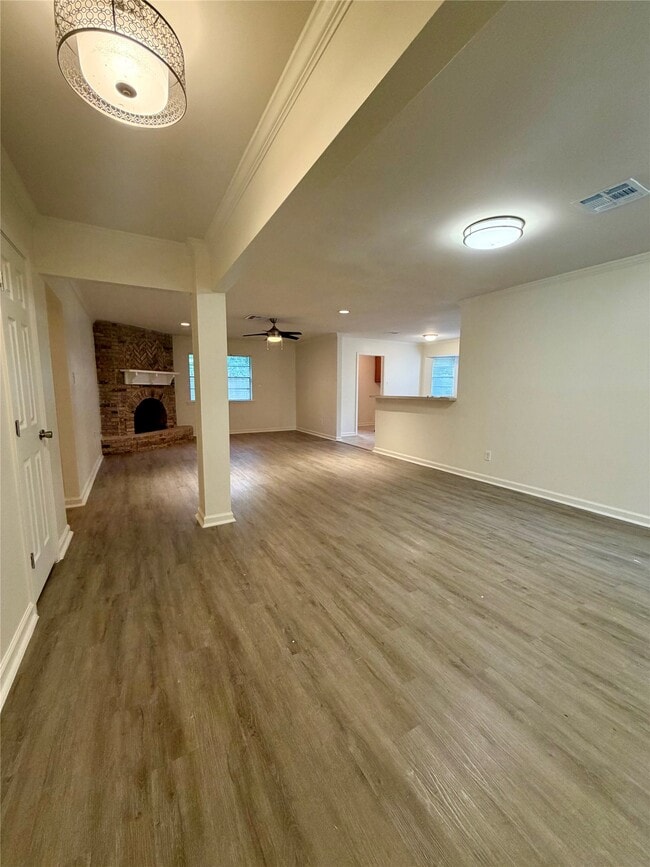Building Photo - 5422 Winding Way Dr