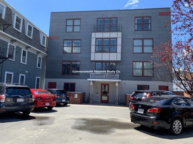 Building Photo - 1 bedroom in Cambridge MA 02141