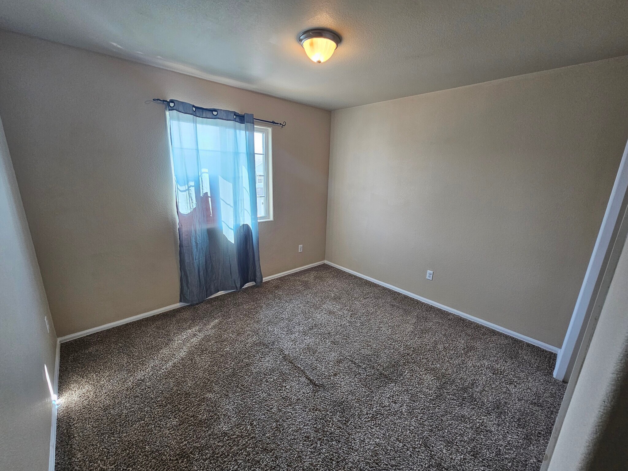 Building Photo - 5352 Canadian Rose View