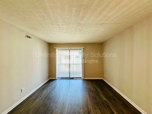 Building Photo - 209 Sunn Aire Ct