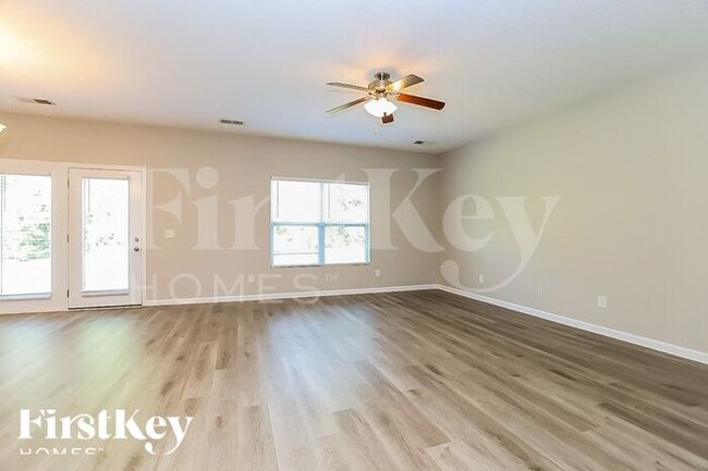Building Photo - 115 Pierre Pl