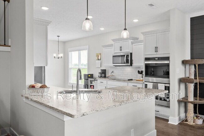 Building Photo - 538 Fieldview Wy