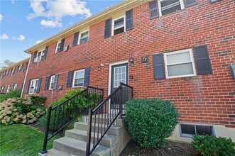 Building Photo - 70 Carroll Ave