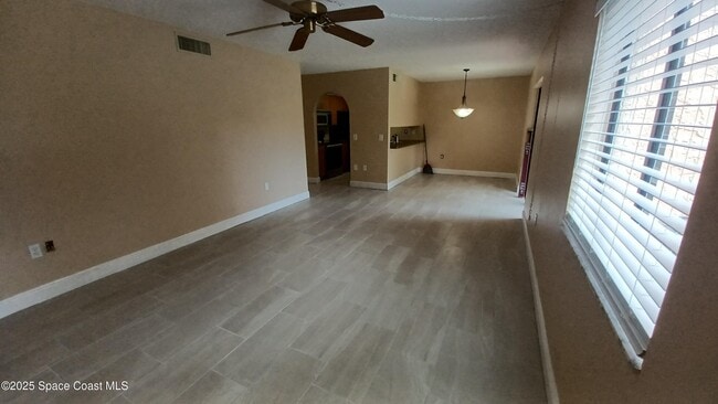 Building Photo - 196 San Juan Cir