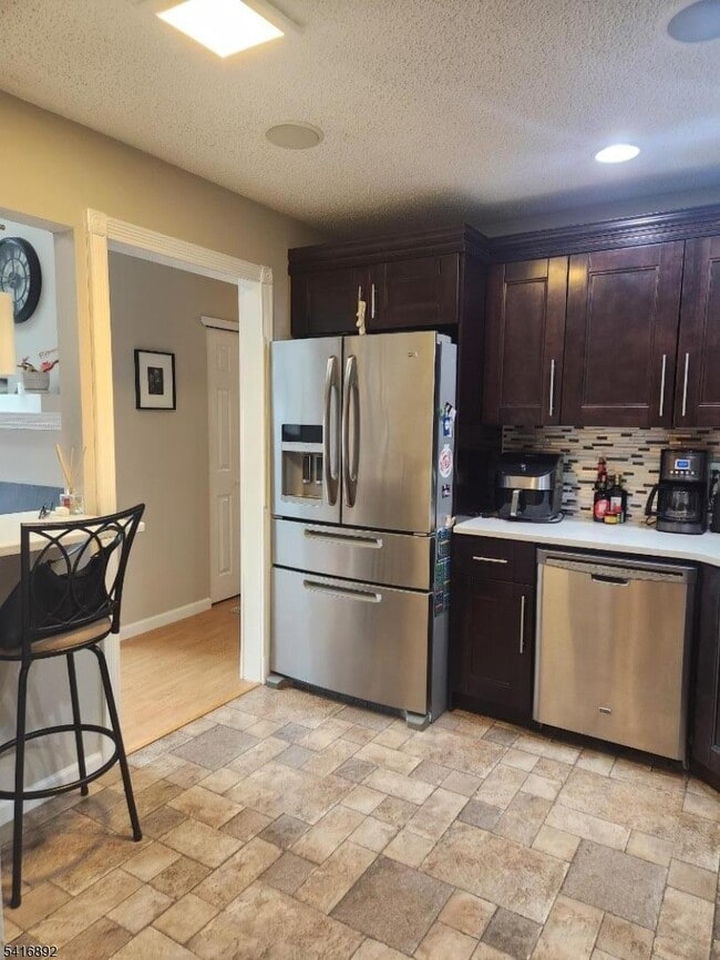 Building Photo - 330 Penns Way