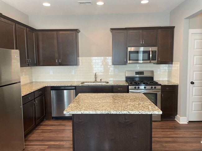 Building Photo - 3 Bedroom Home With Spacious Garage and Fenced Backyard!