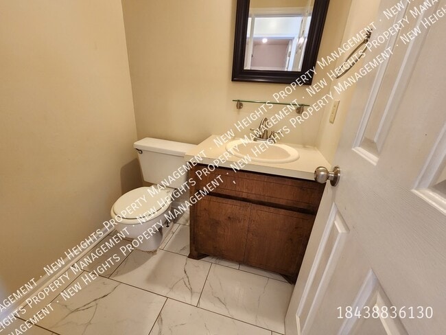 Building Photo - Traditional style home in Citadel Woods!