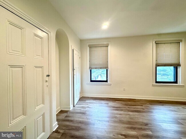 Building Photo - 2226 Fairmount Ave
