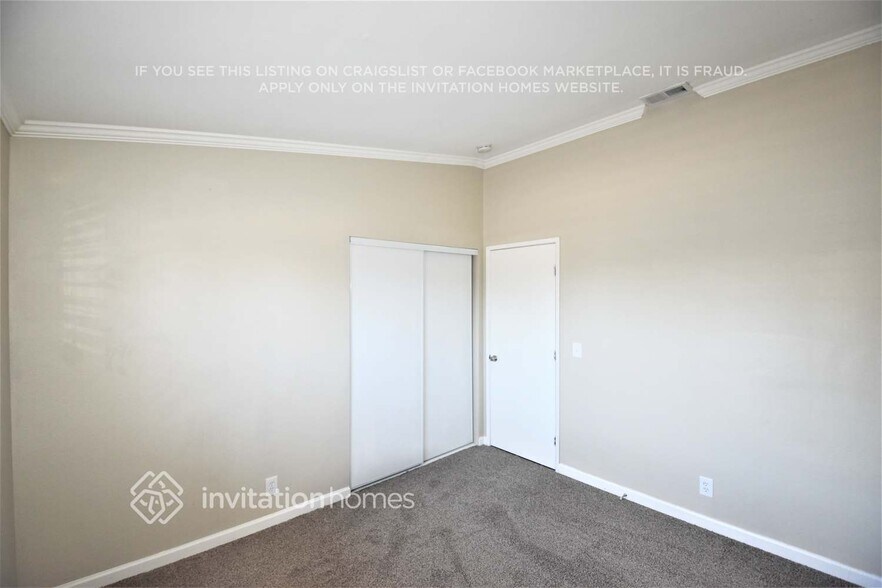 Building Photo - 7632 Harmony Oaks Way