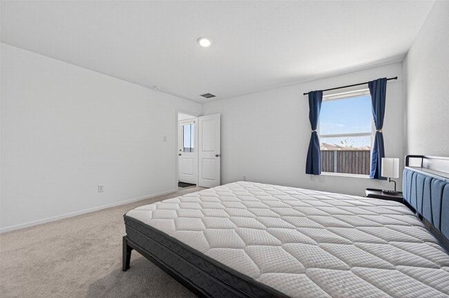 Building Photo - 28923 Great Cyn Dr