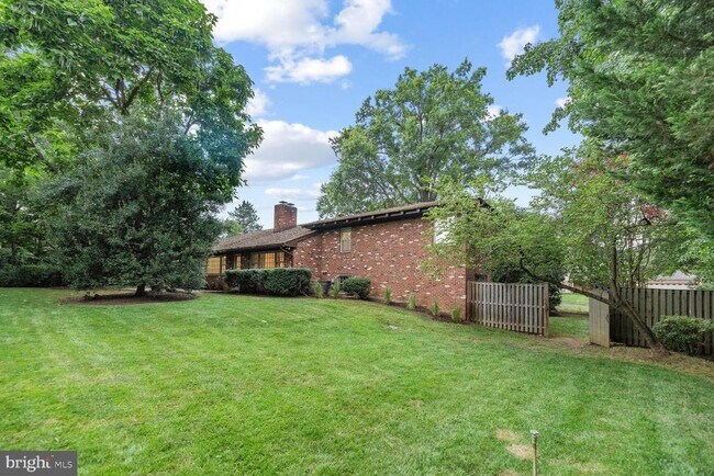 Building Photo - 6313 Stoneham Ln