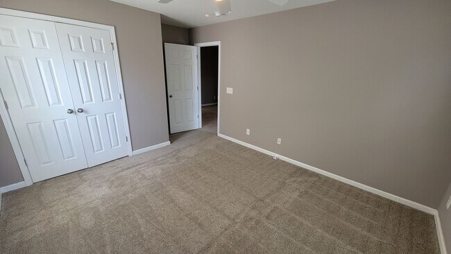 Building Photo - 5 Bed, 3 Bath Home Available in Greer
