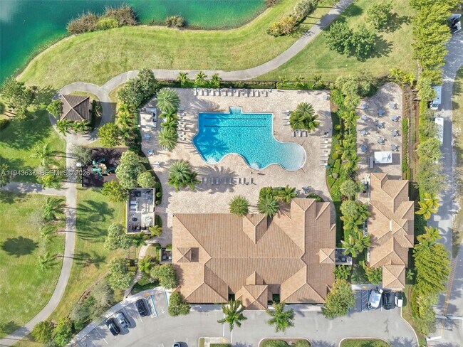 Building Photo - 964 Banyan Dr