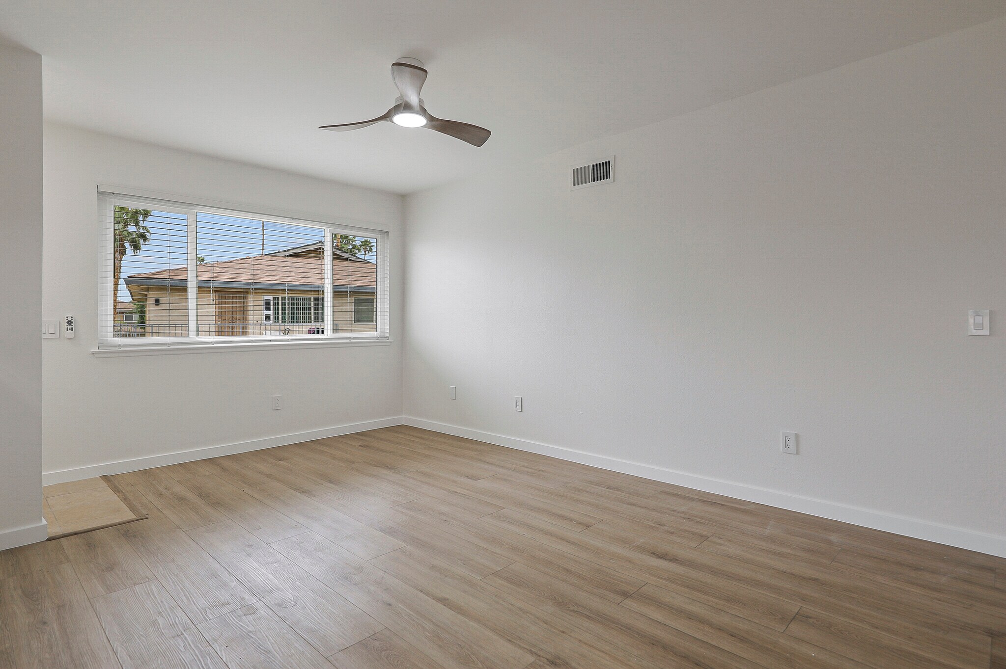 Building Photo - 72577 Edgehill Dr