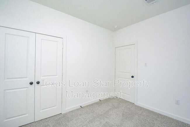 Building Photo - 4358 Clover St