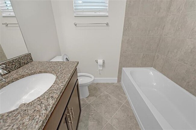 Building Photo - 14965 RedCove Pl