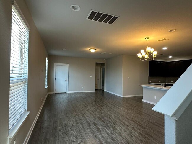 Building Photo - 301 Ancellotta Wy