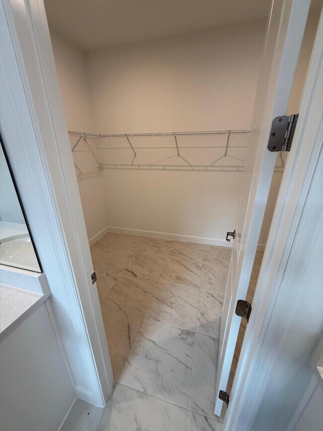 Building Photo - 13509 SW Bally Dr