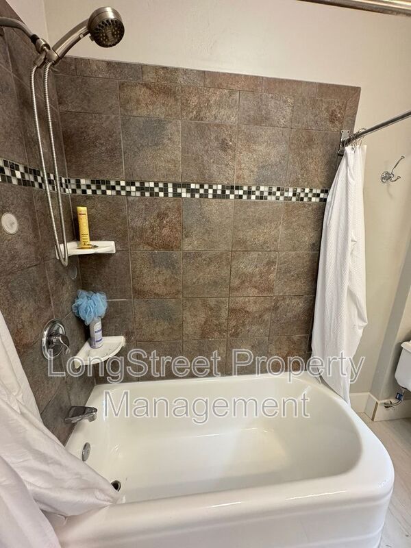 Building Photo - 129 NW 11th St