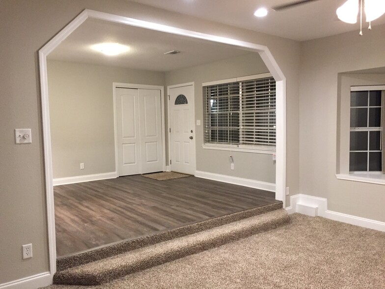 Living/Family Room - 204 22nd St