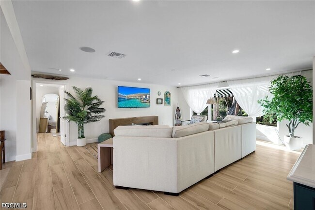 Building Photo - 969 Fish Crow Rd