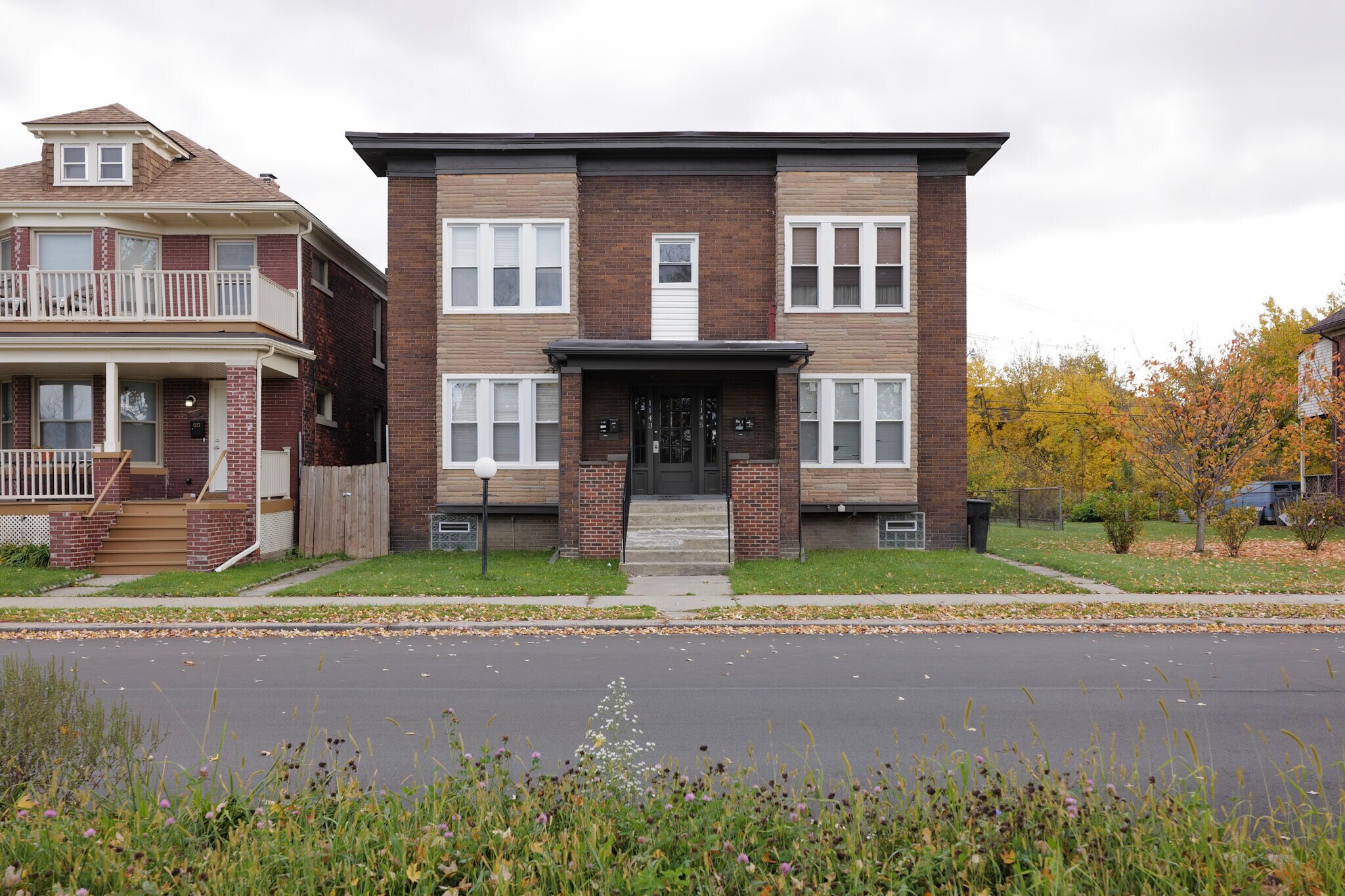 Building Photo - 1143 W Euclid St